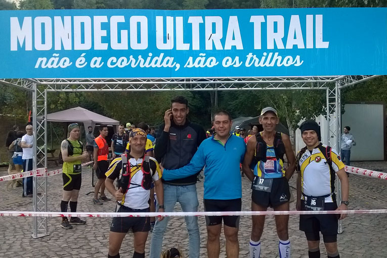 Luís Emídio, Jorge Soares, Carlos Figueira, António Soares e Artur Oliveira a equipa de "opraticante.pt"