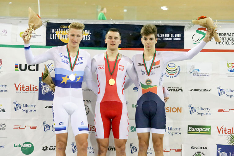 Corentin Ermenault, Szymon Sajnok e Ivo Oliveira
